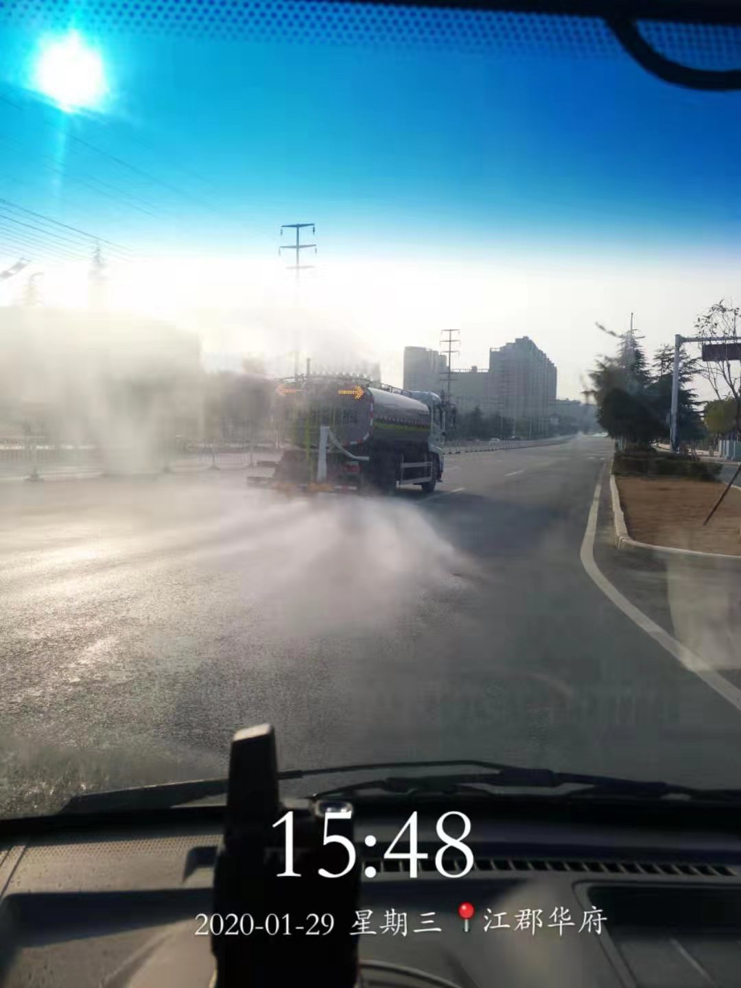 抗疫一线丨金沙检测线路js69环境15台清洁消毒车起头作业